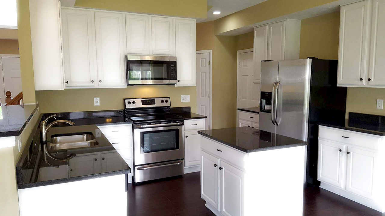 Painted Kitchen & Cabnets